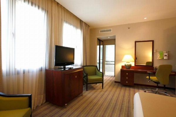 Holiday Inn Olaya image 12